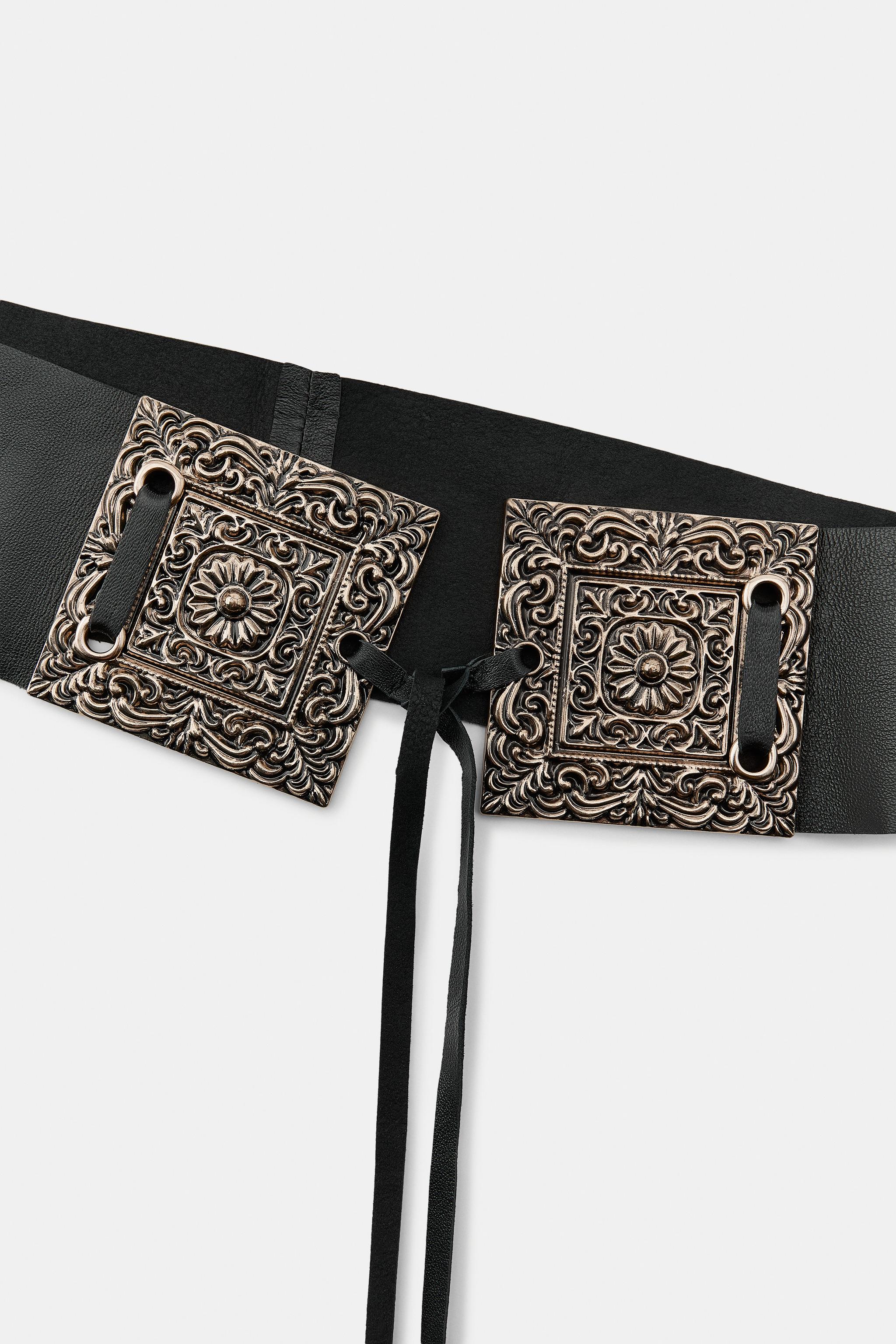 WIDE LEATHER BELT WITH ENGRAVED BUCKLE